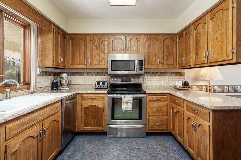 1901 East Colley Road Beloit, WI 53511 - Photo 22 of 55