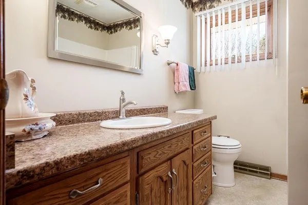 $525,000 | 1901 East Colley Road, Beloit, WI 53511