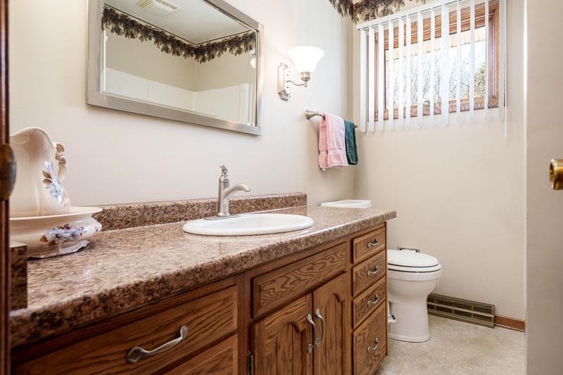 1901 East Colley Road Beloit, WI 53511 - Photo 35 of 55