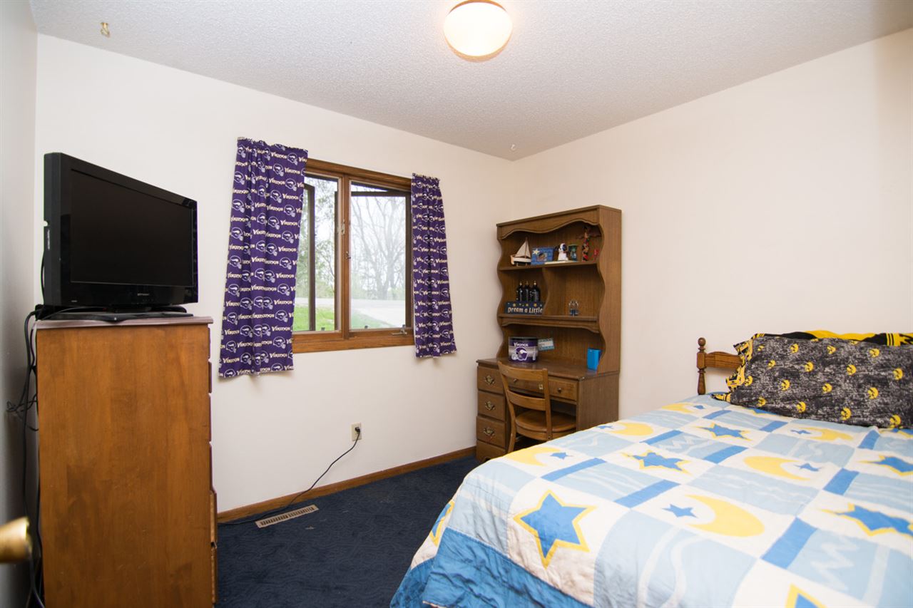 2749 Anchorage Road Northeast Solon, IA 52333 - Photo 15 of 31 Gallery Image 15