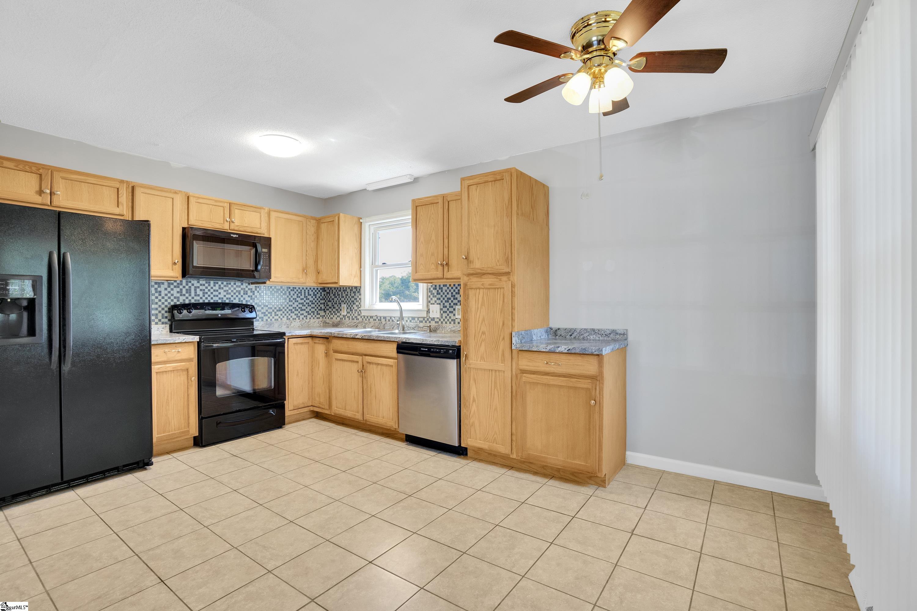 600 Westchester Road Easley, SC 29640 - Photo 4 of 25