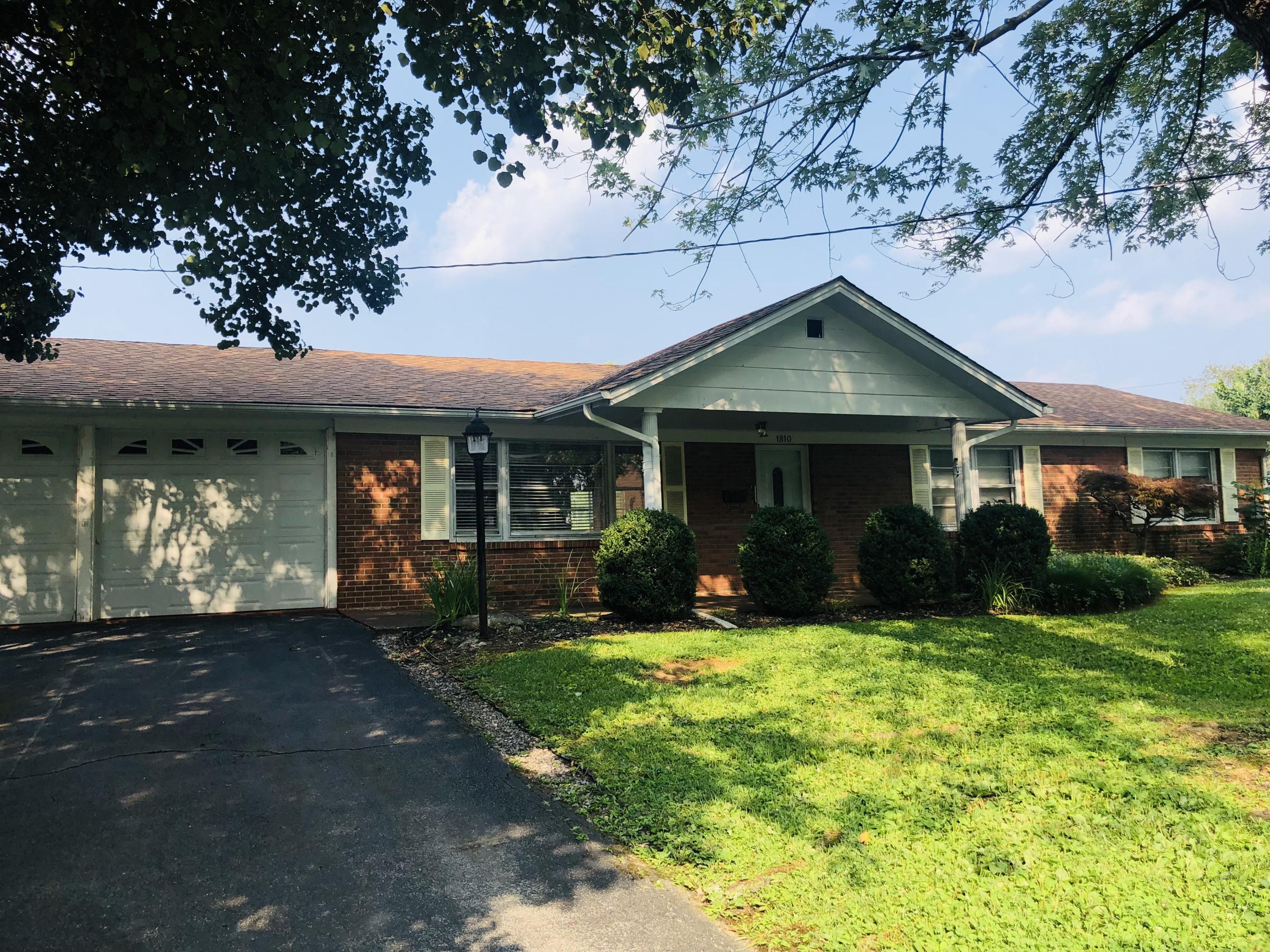 1810 Sundale Road Johnson City, TN 37604 - Photo 2 of 35 D348F7D6-EF05-4677-AE8A-5B888CCEF241