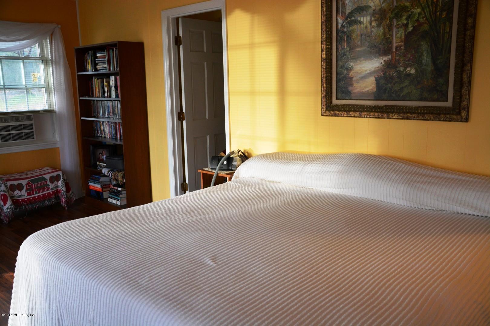 6954 Gatorbone Road Keystone Heights, FL 32656 - Photo 20 of 33 20) Bedroom 1