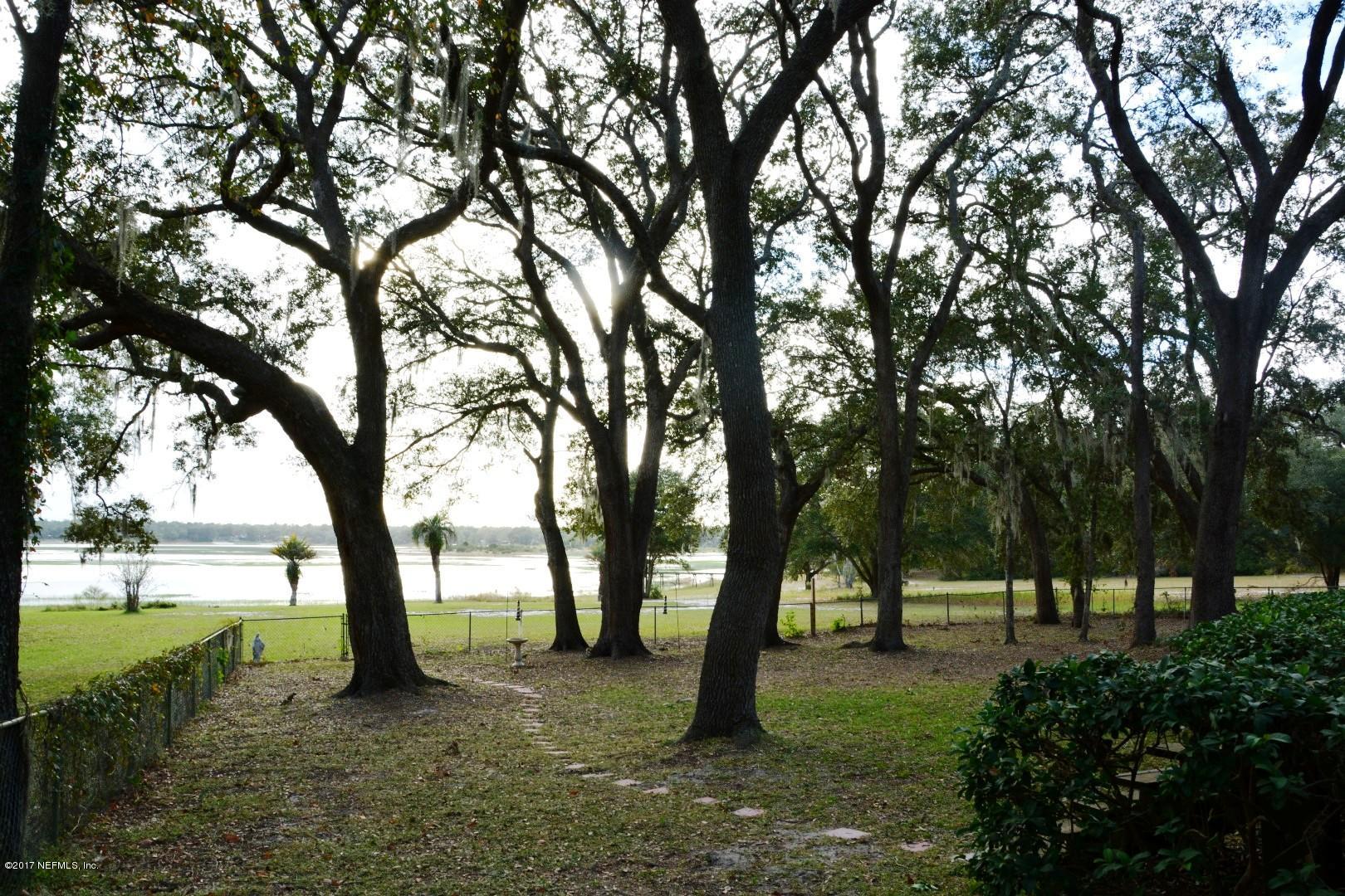 6954 Gatorbone Road Keystone Heights, FL 32656 - Photo 4 of 33 04) Backyard