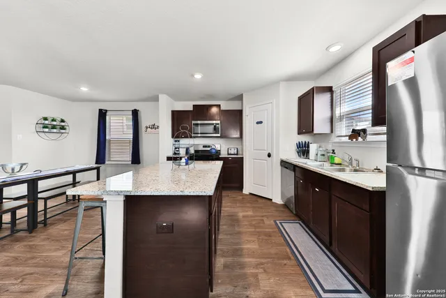 $1,785 | 1006 Pacific Monarch, San Antonio, TX 78253