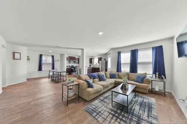 $1,785 | 1006 Pacific Monarch, San Antonio, TX 78253