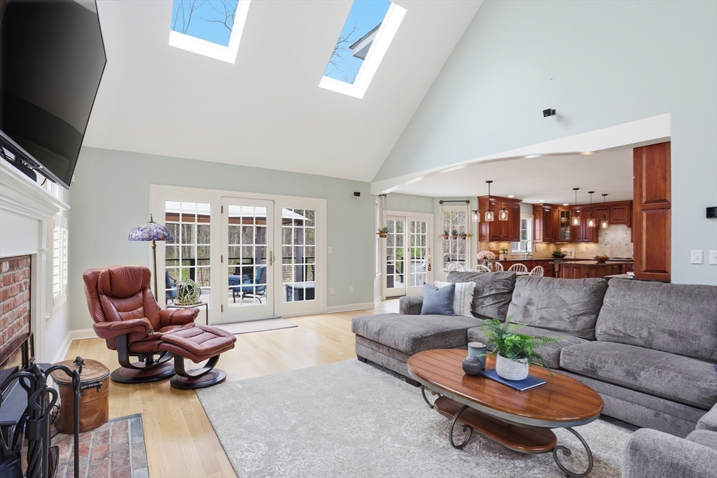 88 Drumlin Hill Road Bolton, MA 01740 - Photo 15 of 42