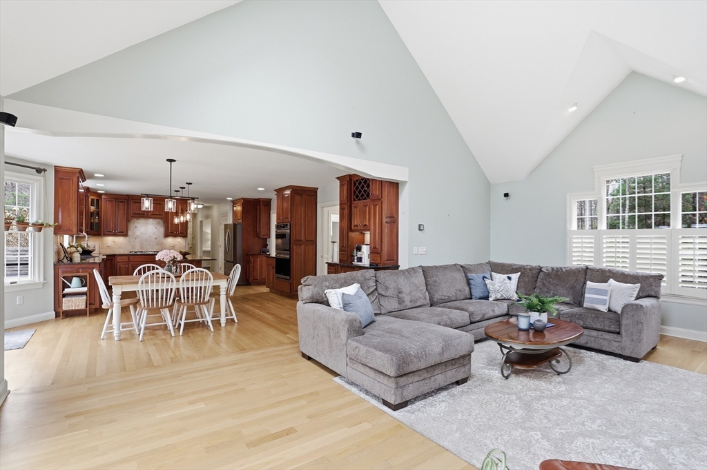 88 Drumlin Hill Road Bolton, MA 01740 - Photo 16 of 42