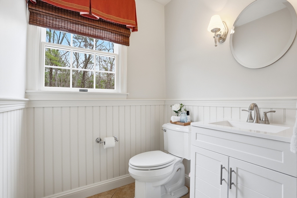 88 Drumlin Hill Road Bolton, MA 01740 - Photo 17 of 42