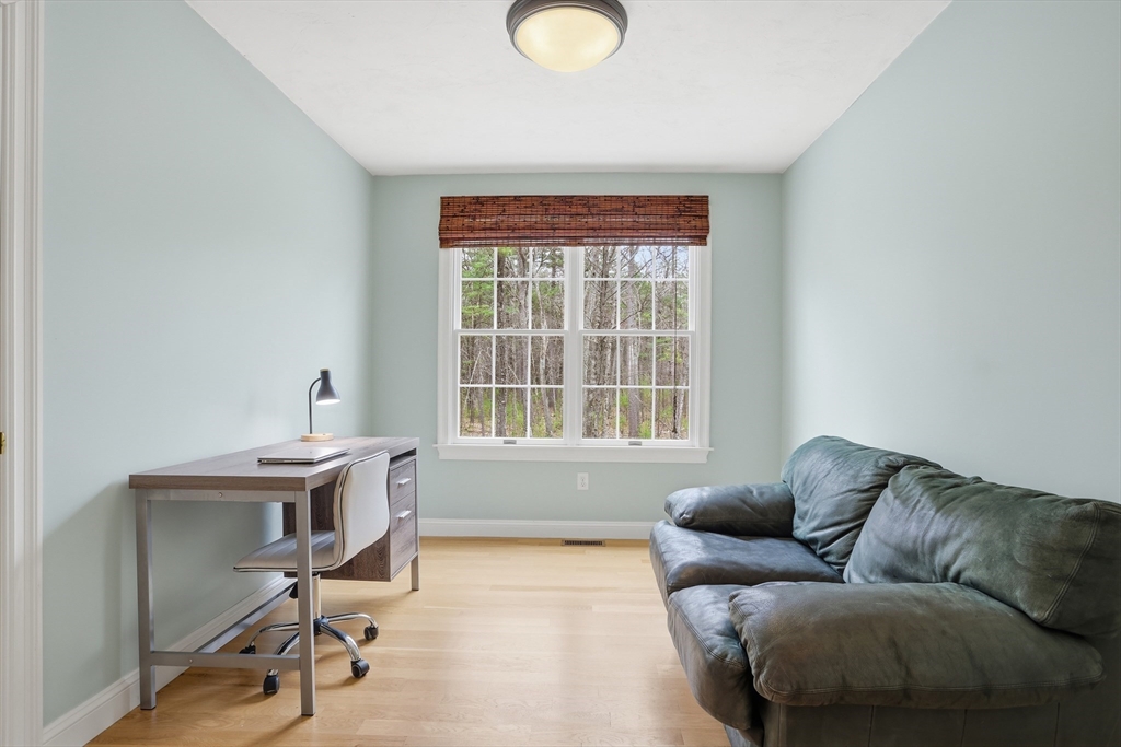 88 Drumlin Hill Road Bolton, MA 01740 - Photo 18 of 42