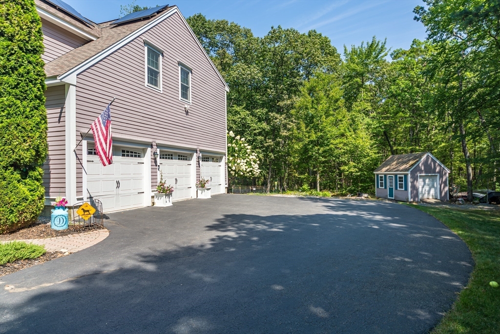 88 Drumlin Hill Road Bolton, MA 01740 - Photo 3 of 42