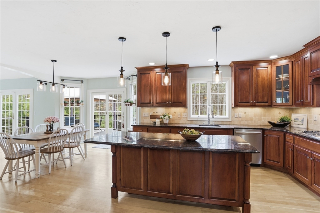 88 Drumlin Hill Road Bolton, MA 01740 - Photo 8 of 42