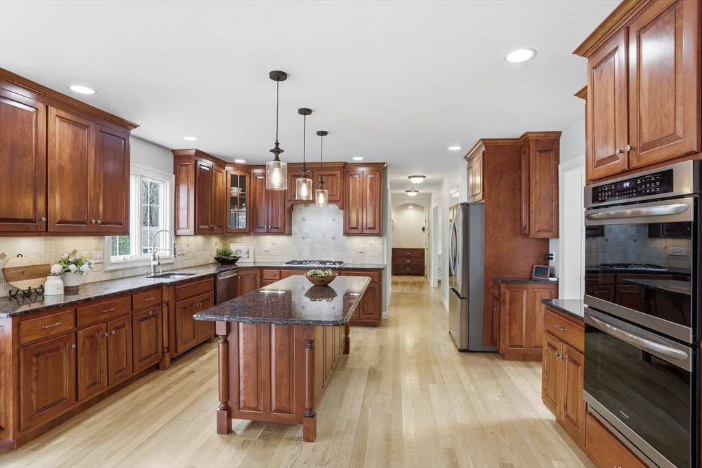 88 Drumlin Hill Road Bolton, MA 01740 - Photo 9 of 42