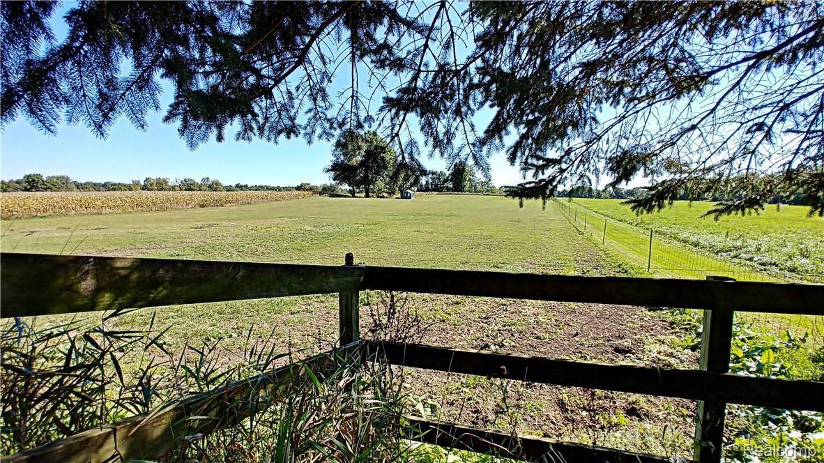 16075 Arnold Road Gregory, MI 48137 - Photo 38 of 54 Views.