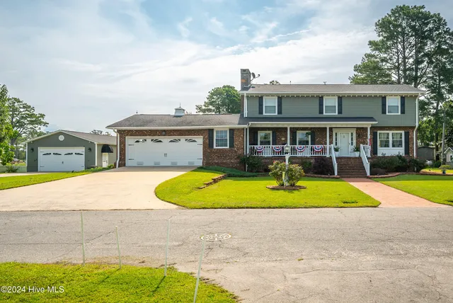 $549,000 | 552 Lamont Street, Belhaven, NC 27810