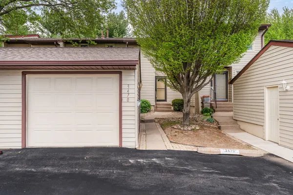$214,900 | 3470 Johnathan Avenue, Bettendorf, IA 52722