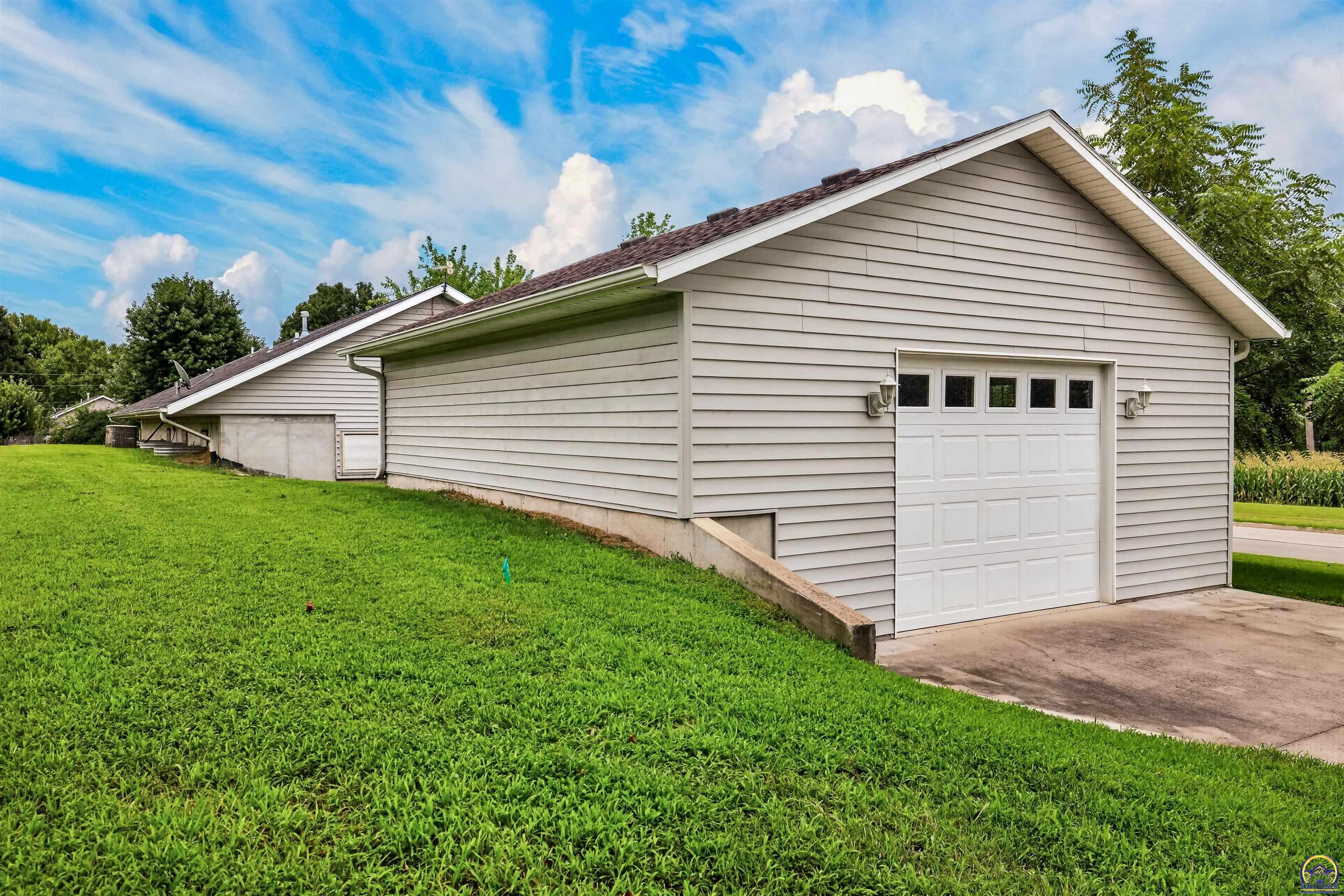 800 Banner Road Holton, KS 66436 - Photo 29 of 30 Gallery Image 29