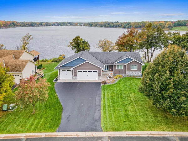 $735,000 | 12743 314th Street, Lindstrom, MN 55045