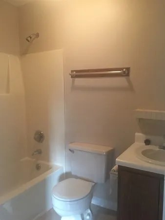 $1,225 | 735 North Main Street, Wake Forest, NC 27587