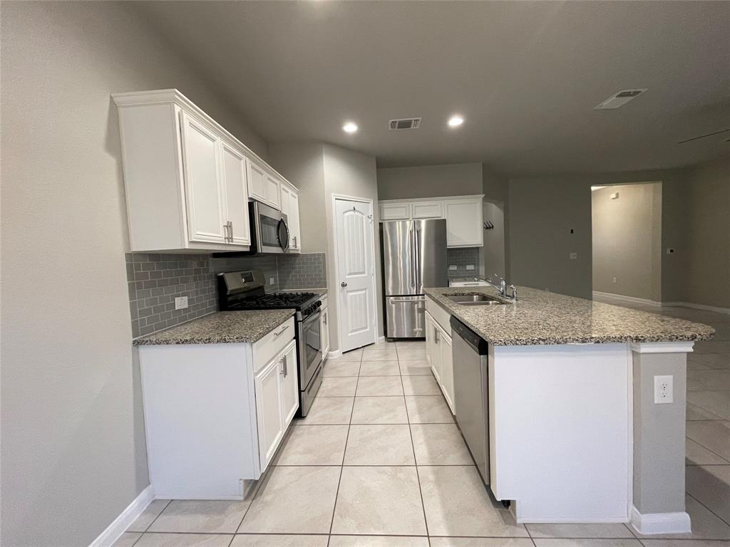 6717 Ranchito Drive Austin, TX 78744 - Photo 7 of 28