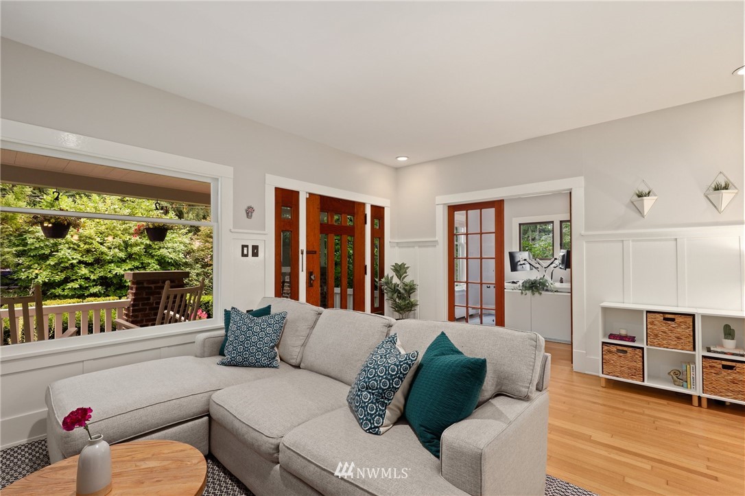 19128 Northeast Redmond Road Redmond, WA 98053 - Photo 6 of 35 a living room with furniture and a large window
