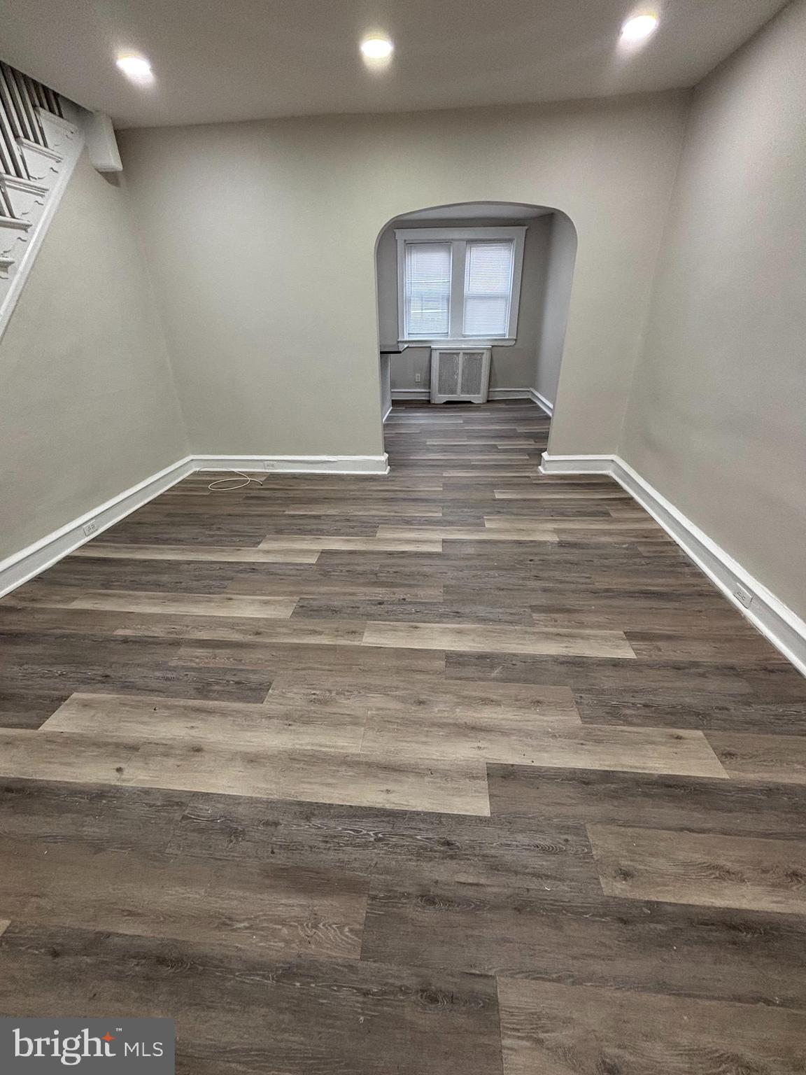 441 West Raymond Street Philadelphia, PA 19140 - Photo 7 of 29 living room