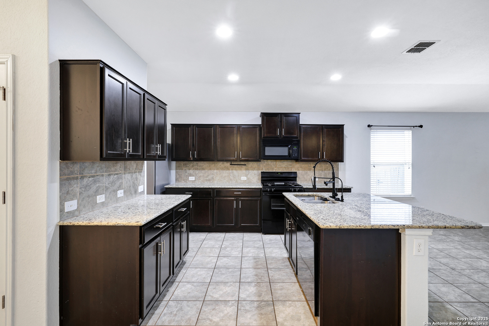 10550 Rhyder Ridge San Antonio, TX 78254 - Photo 4 of 22