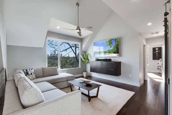 $8,500 | 1802 West 10th Street, Austin, TX 78703