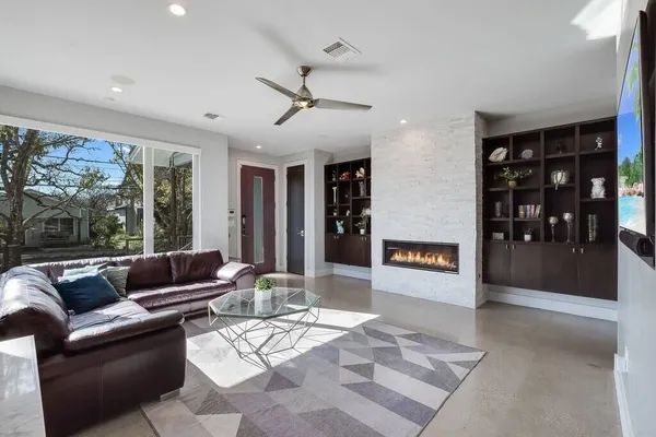 $8,500 | 1802 West 10th Street, Austin, TX 78703