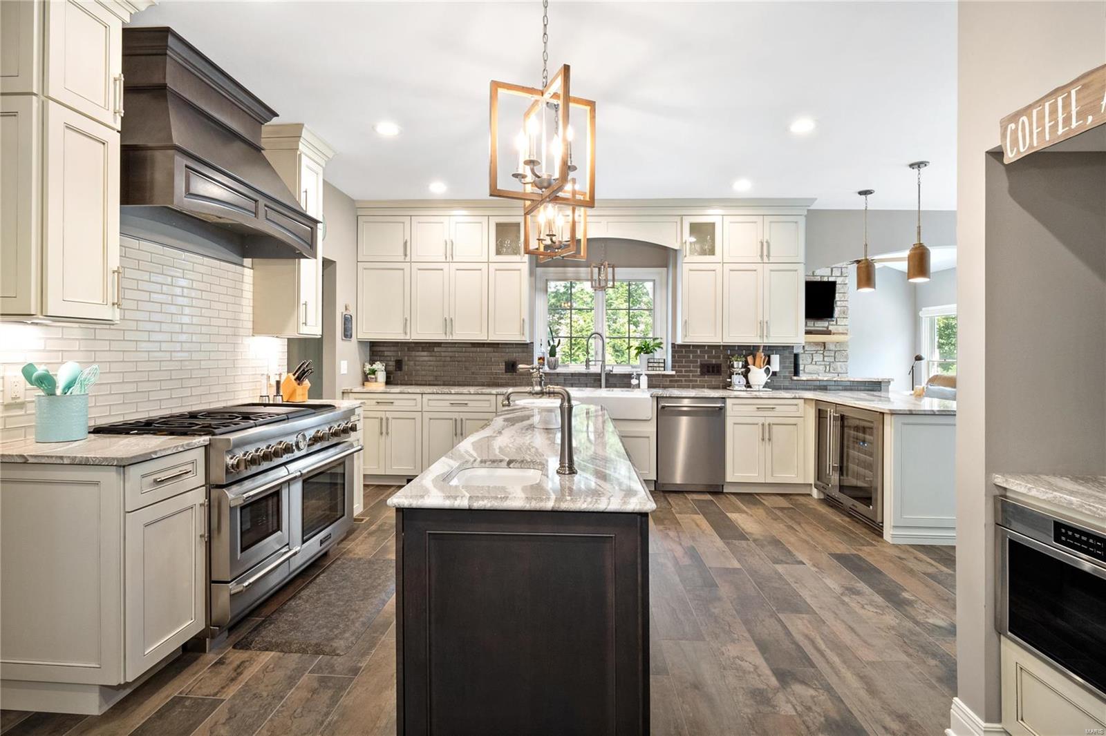 13 Georgetown Road Chesterfield, MO 63017 - Photo 12 of 62