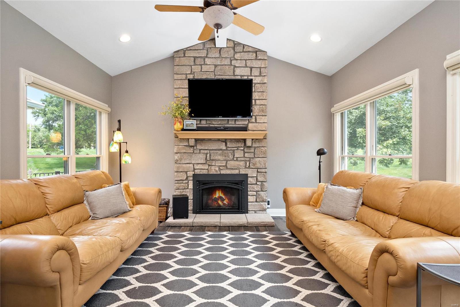 13 Georgetown Road Chesterfield, MO 63017 - Photo 20 of 62