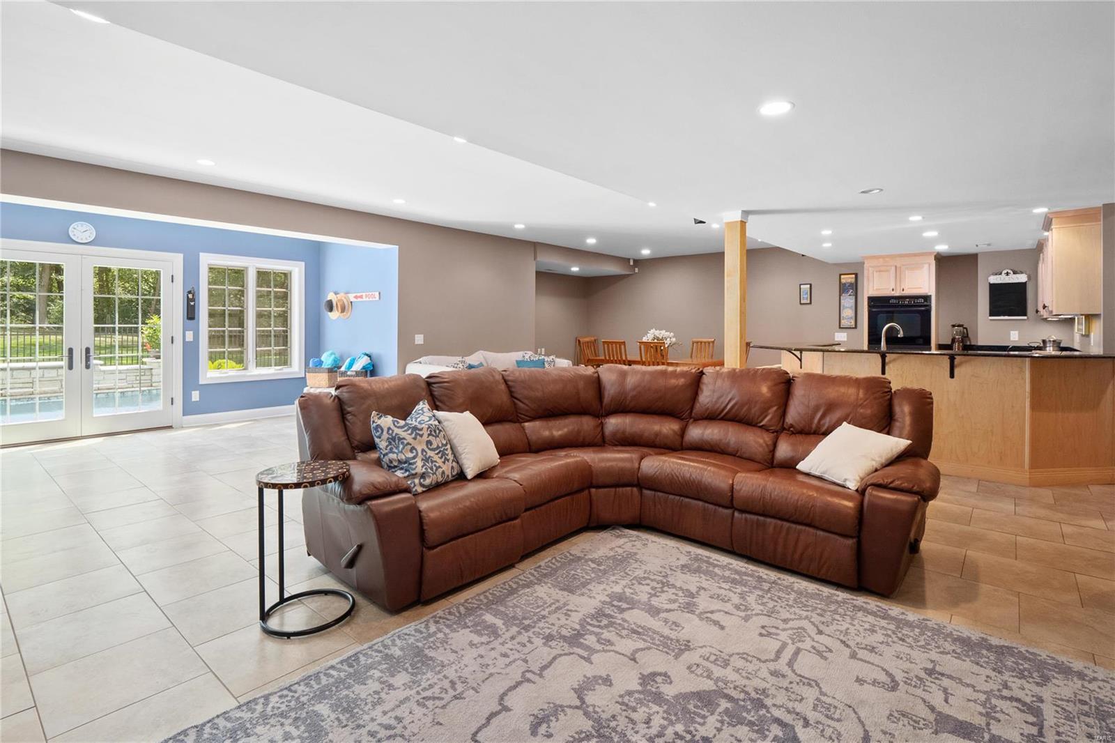 13 Georgetown Road Chesterfield, MO 63017 - Photo 37 of 62