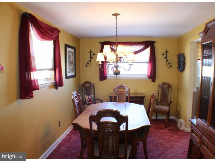 3429 Holyoke Road Philadelphia, PA 19114 - Photo 8 of 23 Dining Room