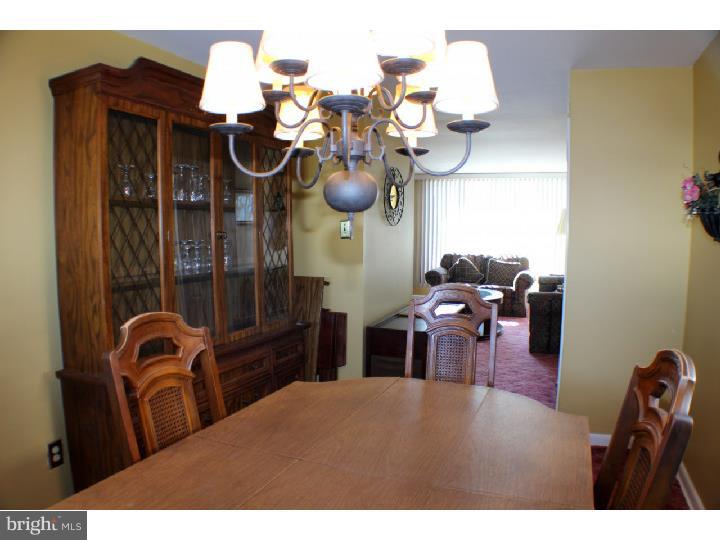 3429 Holyoke Road Philadelphia, PA 19114 - Photo 9 of 23 Dining Room