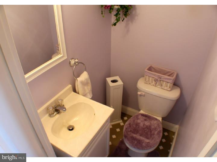 3429 Holyoke Road Philadelphia, PA 19114 - Photo 10 of 23 Half Bath
