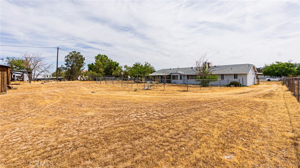 14280 Navajo Road Apple Valley, CA 92307 - Photo 19 of 23