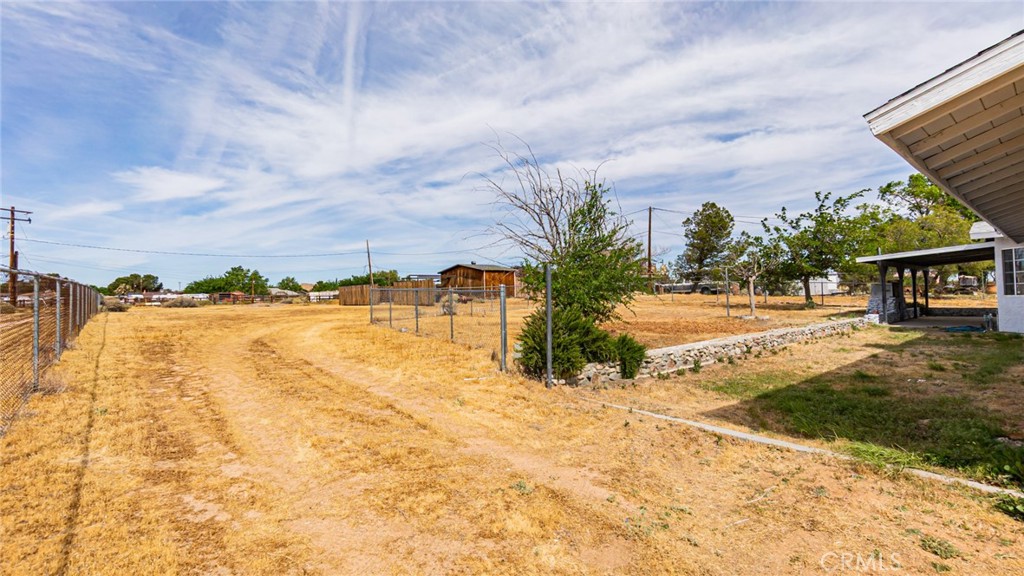 14280 Navajo Road Apple Valley, CA 92307 - Photo 20 of 23