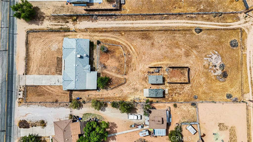 14280 Navajo Road Apple Valley, CA 92307 - Photo 4 of 23