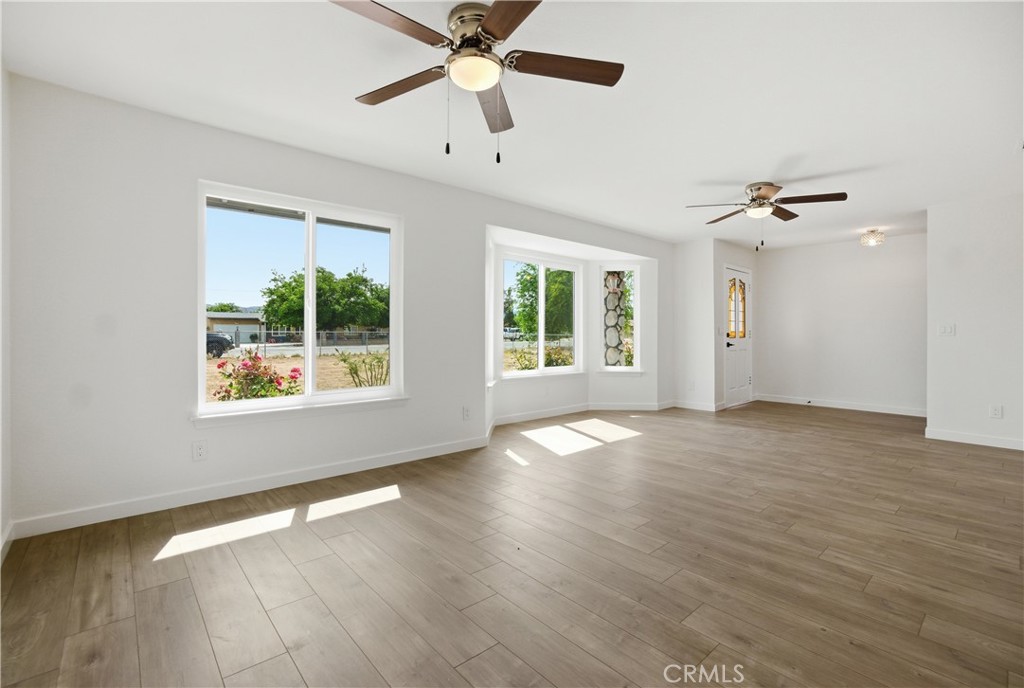 14280 Navajo Road Apple Valley, CA 92307 - Photo 6 of 23