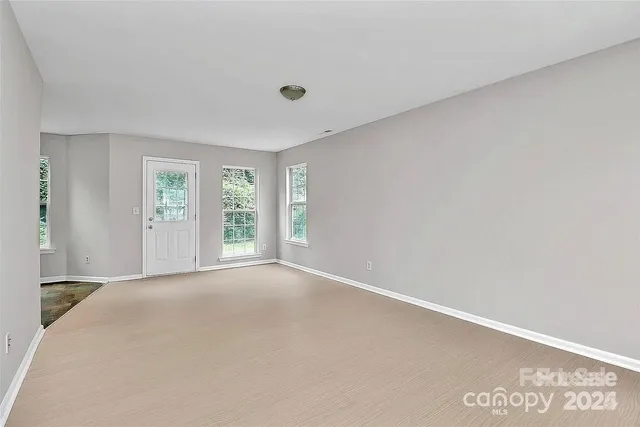 $2,100 | 3737 Kadey Drive, Charlotte, NC 28208