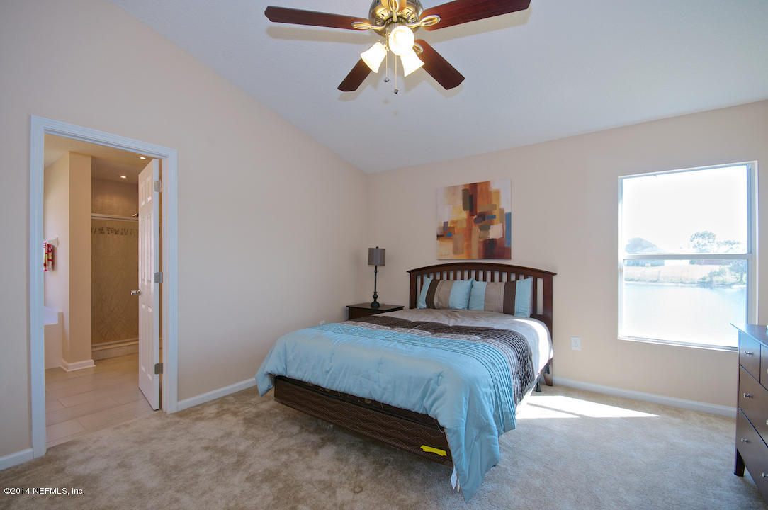 3656 West Star Leaf Road Jacksonville, FL 32210 - Photo 10 of 21 Master Bedroom w Vaulted Clg, New Carpet