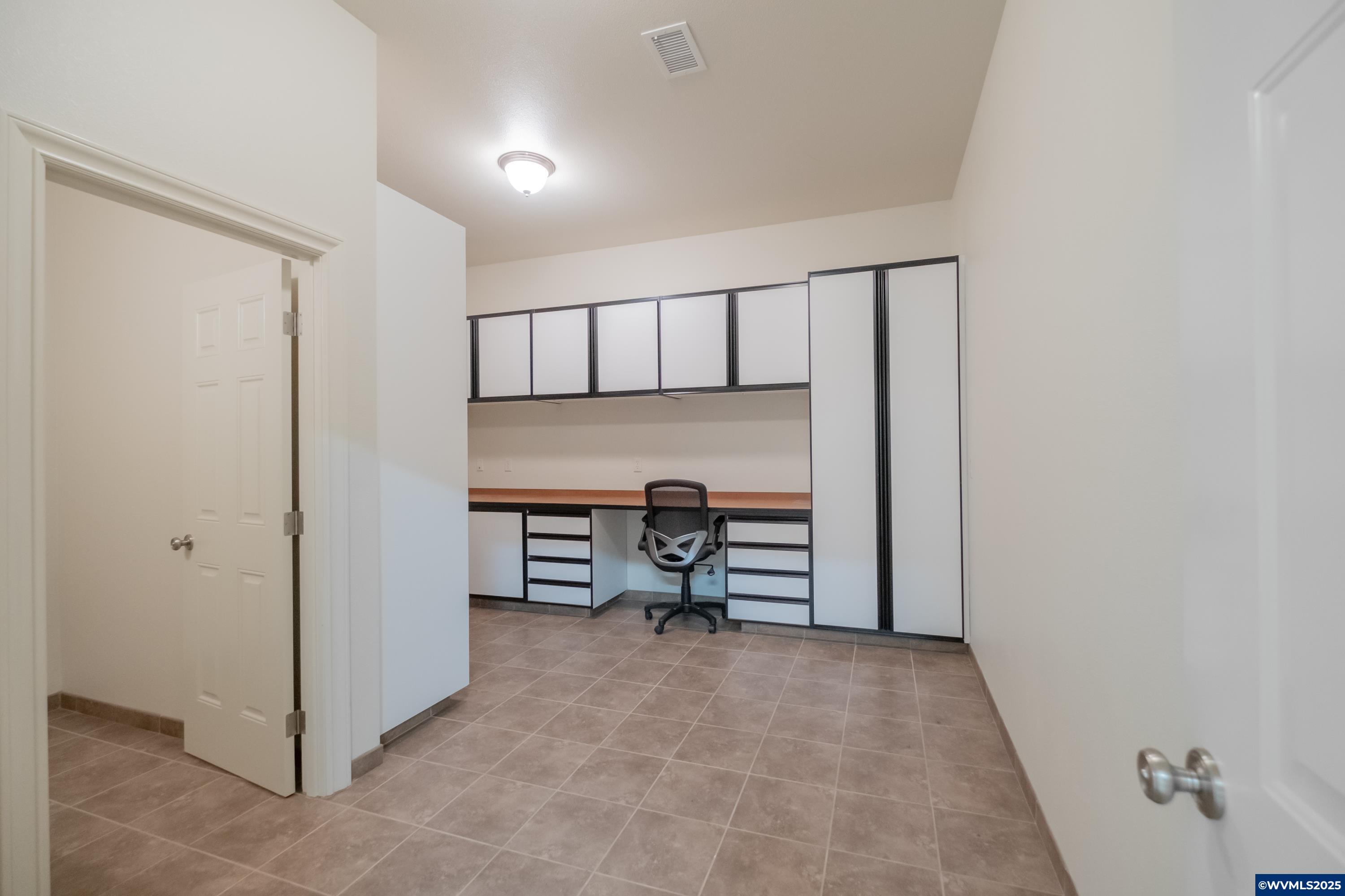8328 Valley Way Southeast Turner, OR 97392 - Photo 44 of 49 Gallery Image 44