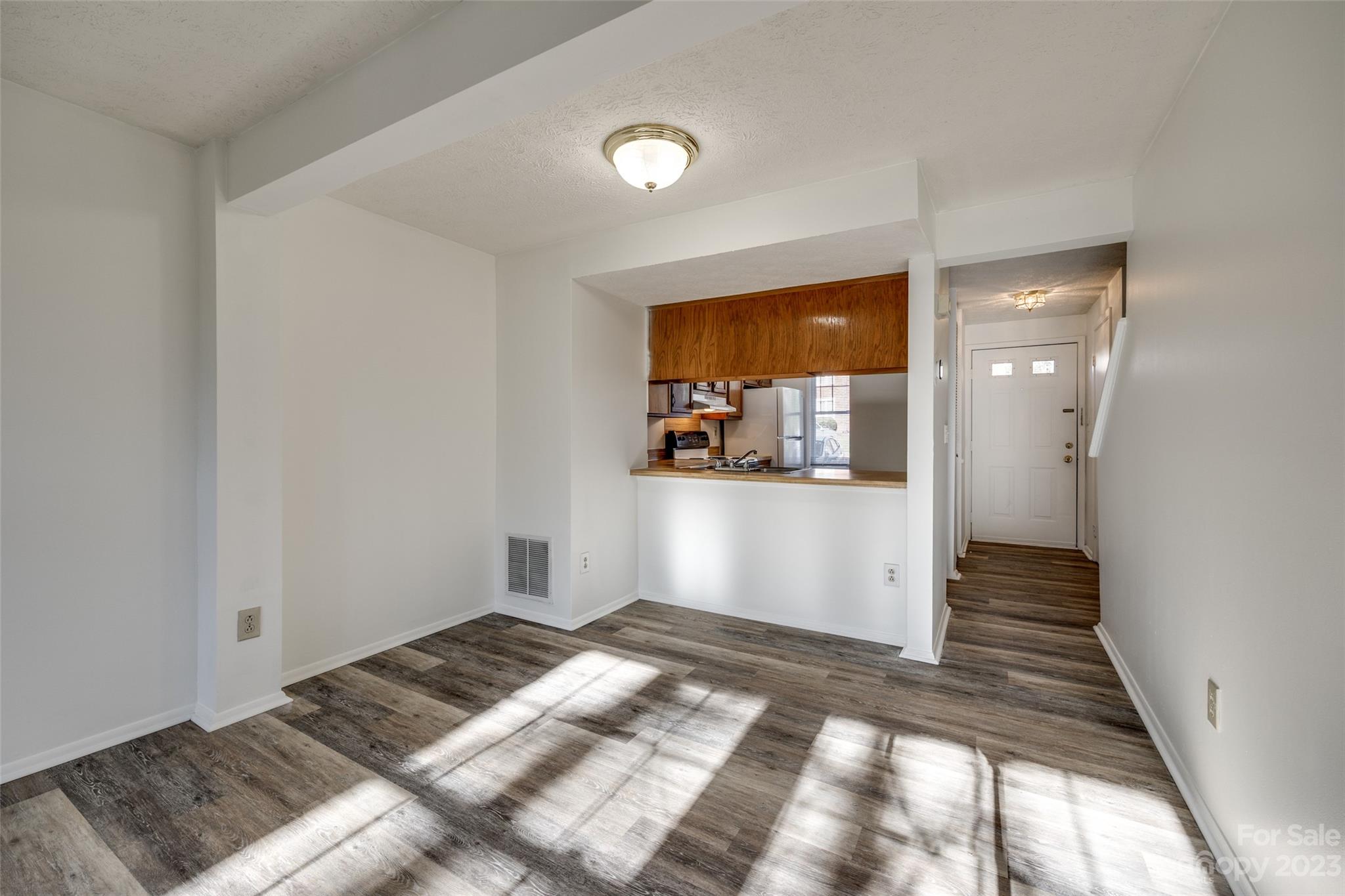1231 Scaleybark Road, Unit B Charlotte, NC 28209 - Photo 8 of 26 Gallery Image 8