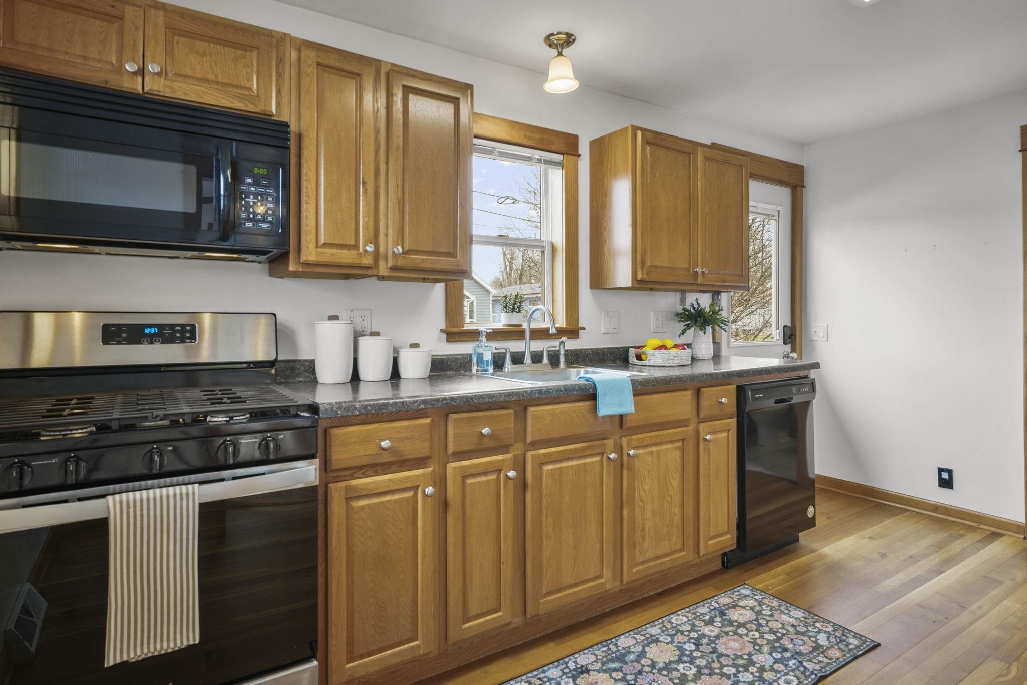 248 North Marquette Street Madison, WI 53704 - Photo 8 of 41