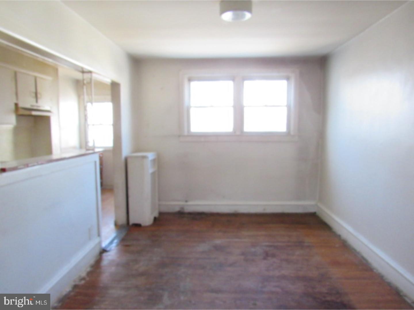524 Littlecroft Road Upper Darby, PA 19082 - Photo 3 of 11
