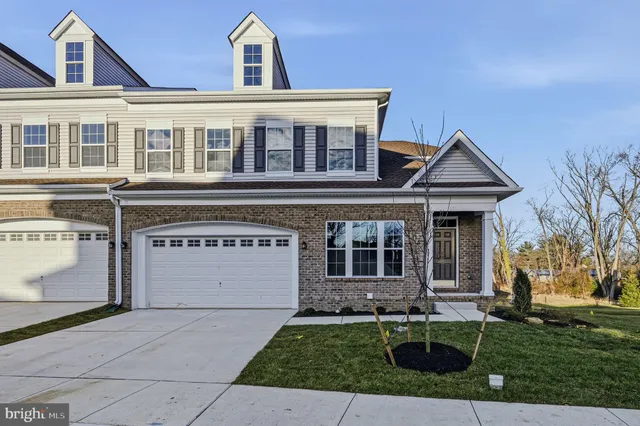 $769,900 | 271 Grove View Drive, Hockessin, DE 19707