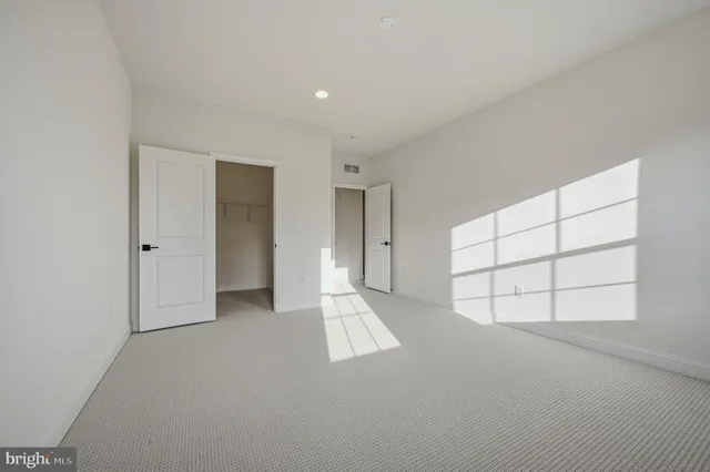 $769,900 | 271 Grove View Drive, Hockessin, DE 19707