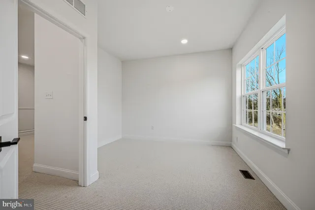 $769,900 | 271 Grove View Drive, Hockessin, DE 19707