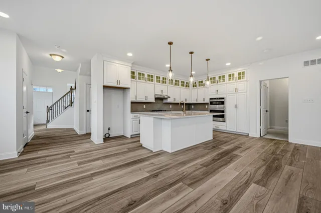 $769,900 | 271 Grove View Drive, Hockessin, DE 19707