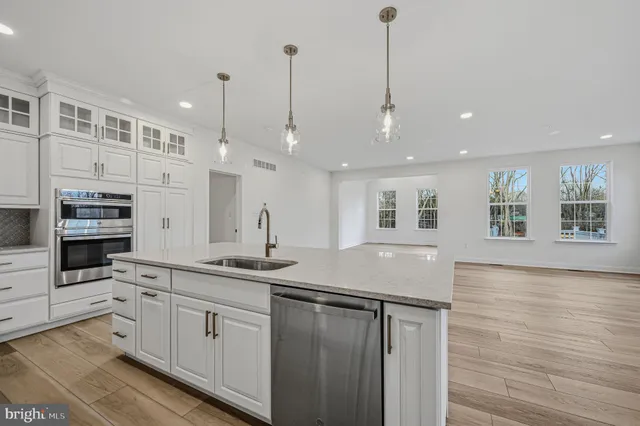 $769,900 | 271 Grove View Drive, Hockessin, DE 19707